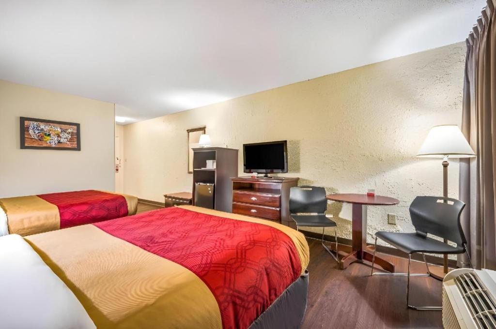 Econo Lodge Corinth Exterior foto